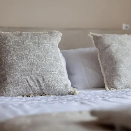 Spacious Modern One Bedroom Flat In Chelsea